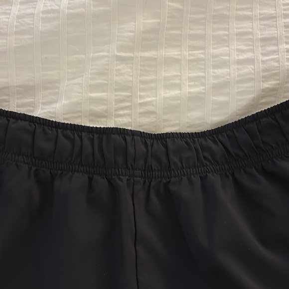 Gymshark women’s running short, high waist, black, worn once, size S - Picture 4 of 6